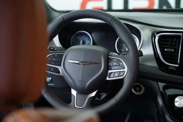2026 Chrysler Pacifica Pinnacle