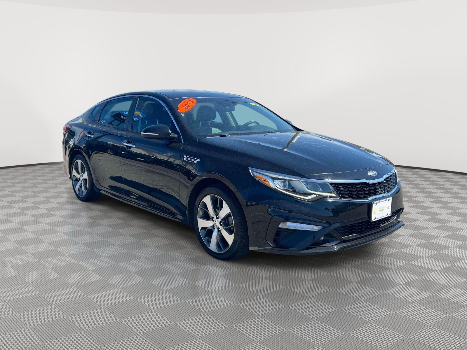 Ebony Black 2019 Kia Optima S FWD Sedan Front-Wheel Drive 6-Speed Automatic