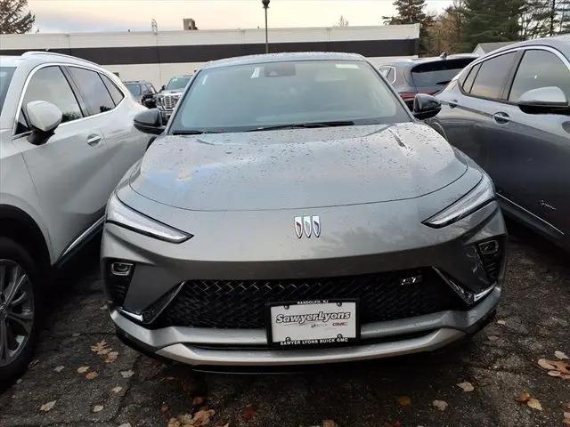 2026 Buick NV Sport Touring FWD