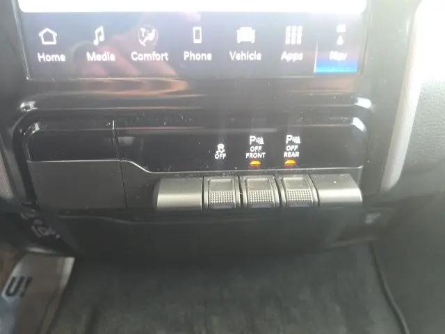 2025 Ram 1500 Laramie Crew Cab 4x4 5'7" Box