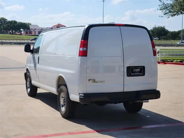 2025 Chevrolet Express Cargo Van RWD 2500 Regular Wheelbase WT