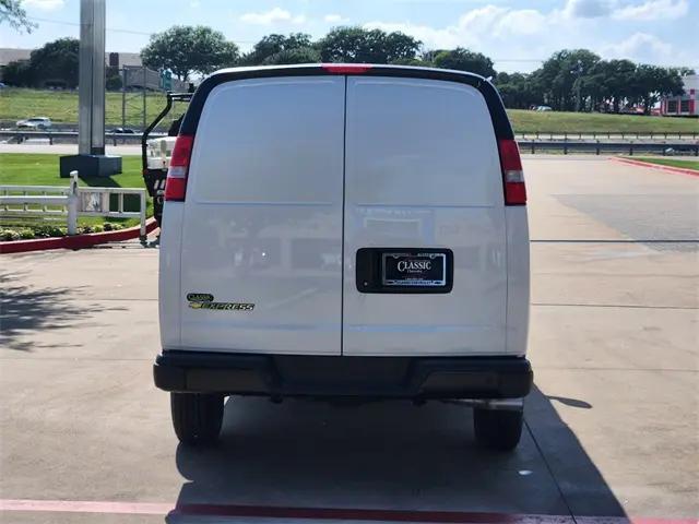 2025 Chevrolet Express Cargo Van RWD 2500 Regular Wheelbase WT