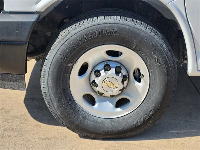2025 Chevrolet Express Cargo Van RWD 2500 Regular Wheelbase WT