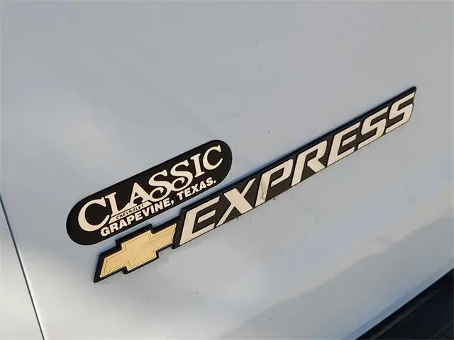 2025 Chevrolet Express Cargo Van RWD 2500 Regular Wheelbase WT