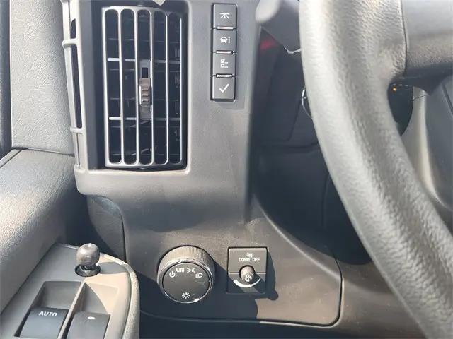 2025 Chevrolet Express Cargo Van RWD 2500 Regular Wheelbase WT