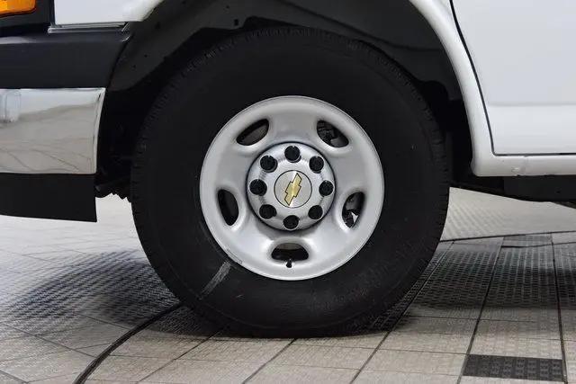 2025 Chevrolet Express Cargo Van RWD 2500 Regular Wheelbase WT