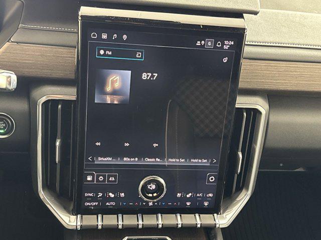 2026 GMC Acadia Denali AWD