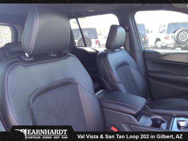 2025 Jeep Grand Cherokee Altitude X 4x4