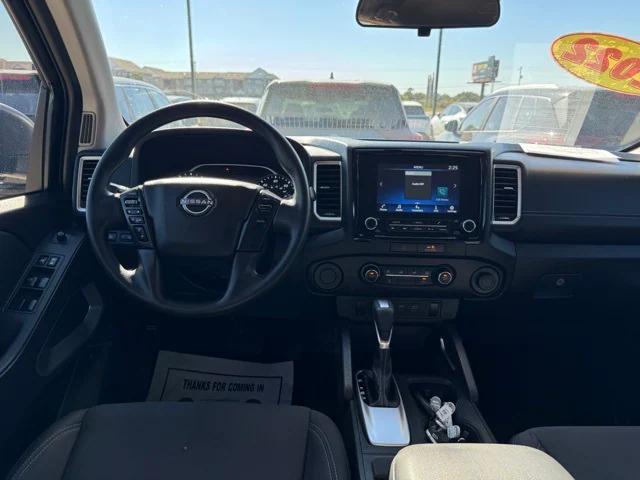2022 Nissan Frontier Crew Cab SV 4x2