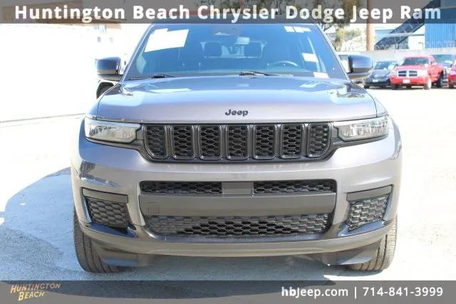 2022 Jeep Grand Cherokee L Altitude 4x4 2022 Jeep Grand Cherokee L Altitude 4x4