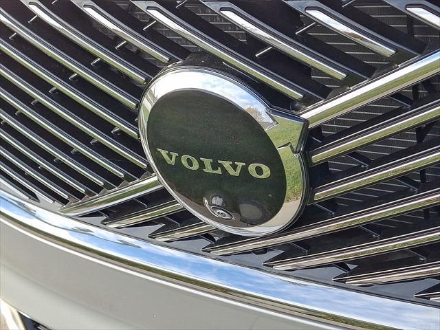 2025 Volvo XC90 B5 Plus 7-Seater