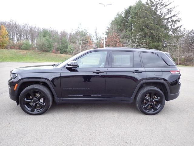 2023 Jeep Grand Cherokee Altitude 4x4 2023 Jeep Grand Cherokee Altitude 4x4