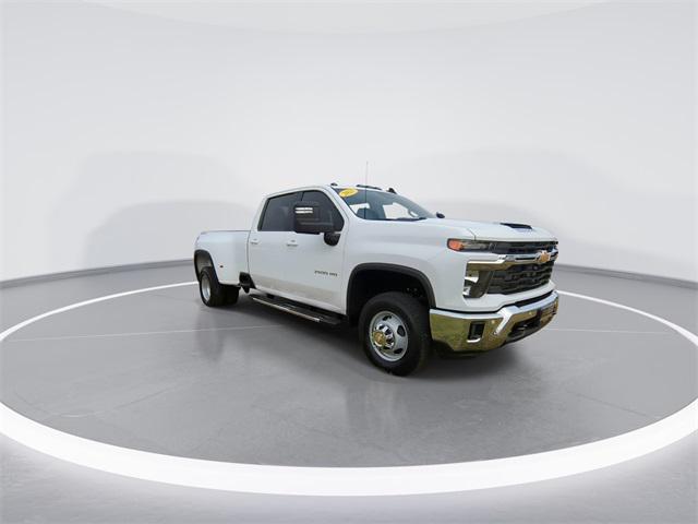 2025 Chevrolet Silverado 3500HD 4WD Crew Cab Long Bed LT 2025 Chevrolet Silverado 3500HD 4WD Crew Cab Long Bed LT