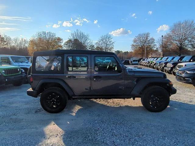 New 2026 Granite Crystal Metallic Clear-Coat Exterior Paint Jeep Sport image 6