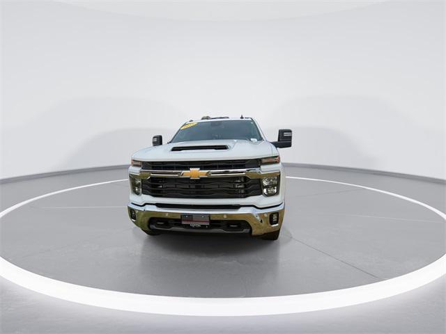 2025 Chevrolet Silverado 3500HD 4WD Crew Cab Long Bed LT