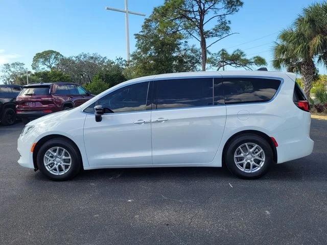 2026 Chrysler Voyager LX