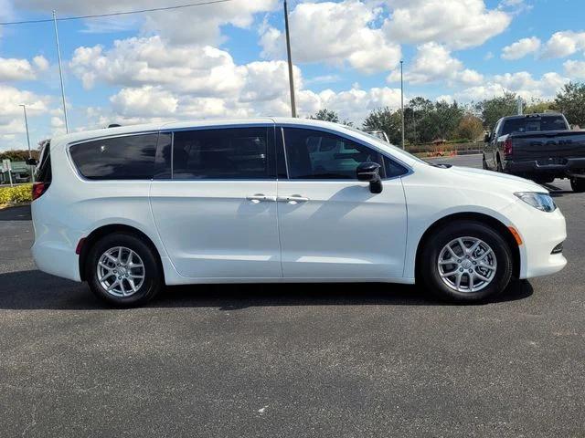 2026 Chrysler Voyager LX