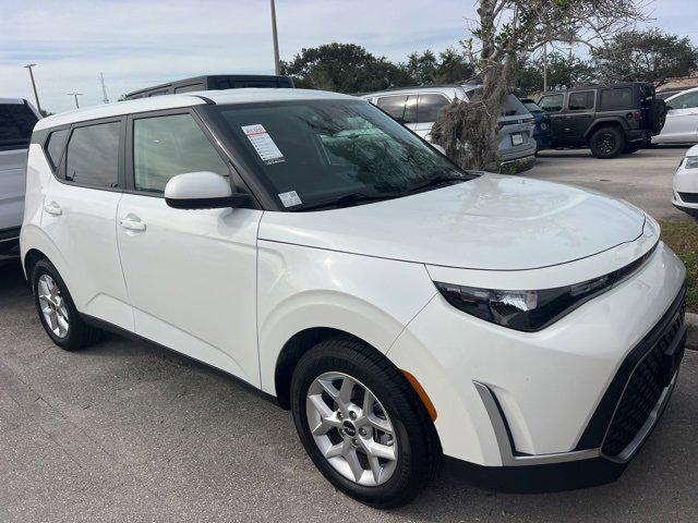 2024 Kia Soul S 2024 Kia Soul S