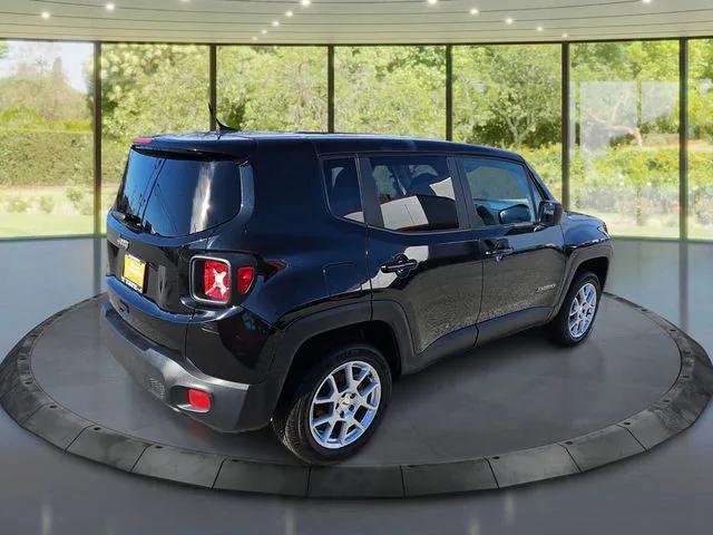 2023 Jeep Renegade Latitude 4x4 2023 Jeep Renegade Latitude 4x4