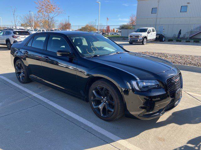 2022 Chrysler 300 S 2022 Chrysler 300 S
