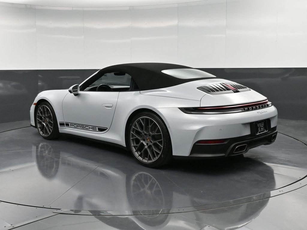 2025 Porsche 911 photo 4