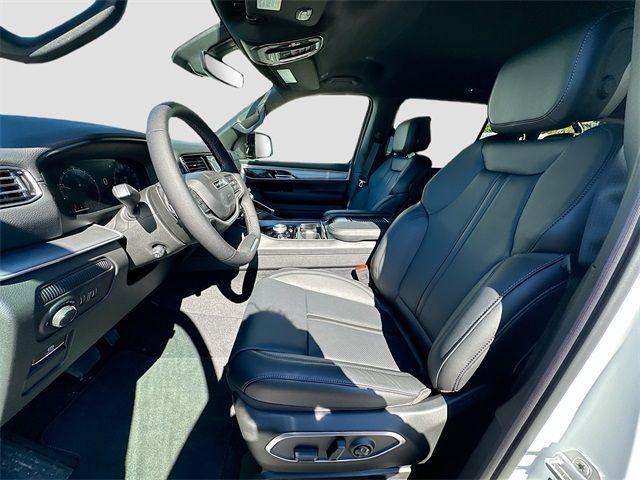2026 Jeep Grand Wagoneer L 4x4