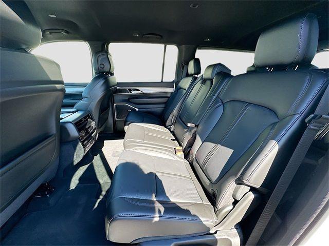 2026 Jeep Grand Wagoneer L 4x4