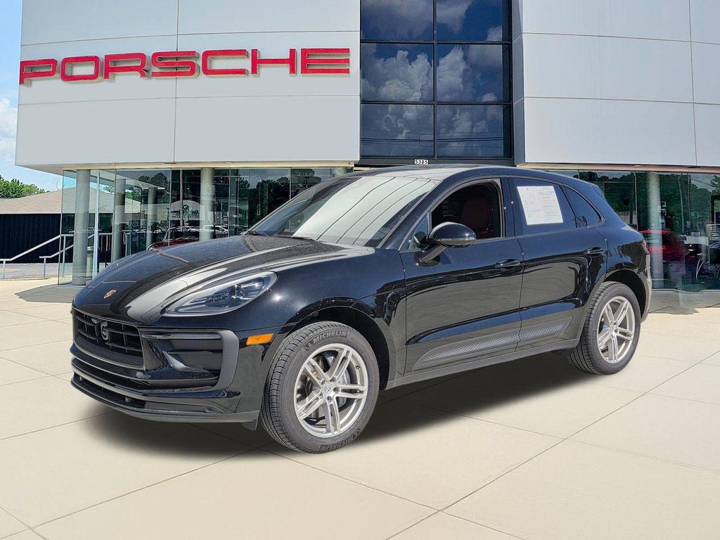 2025 Porsche Macan Base