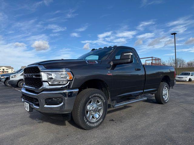 2024 RAM 3500 Tradesman Regular Cab 4x4 8 Box
