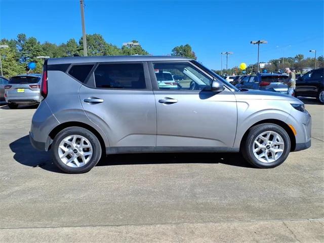 2024 Kia Soul LX 2024 Kia Soul LX