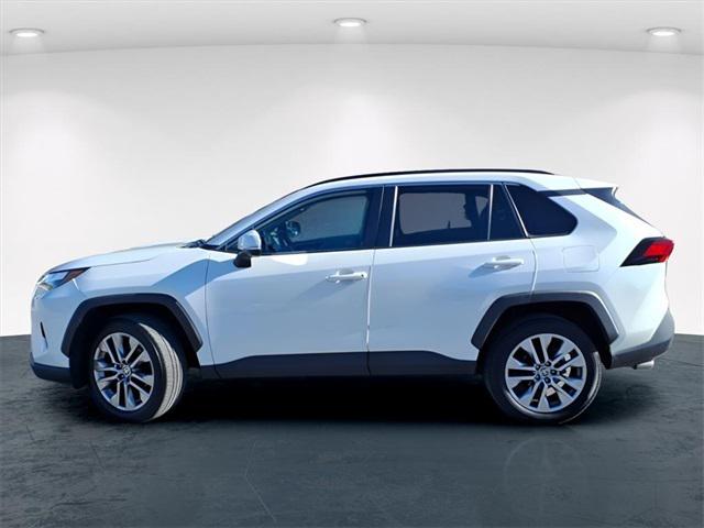 2022 Toyota RAV4 XLE Premium