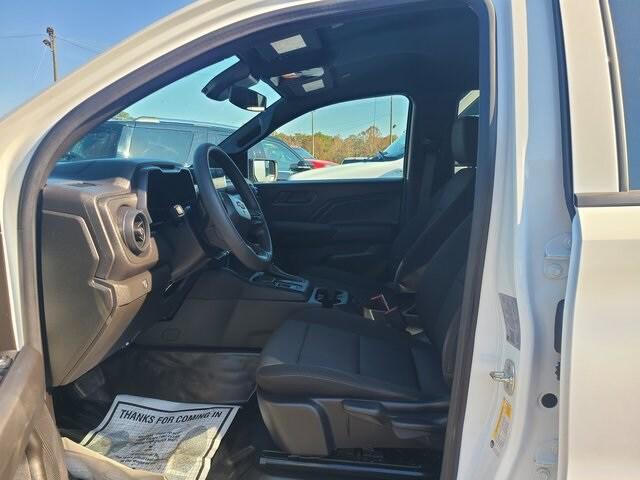 2024 Chevrolet Colorado 2WD WT