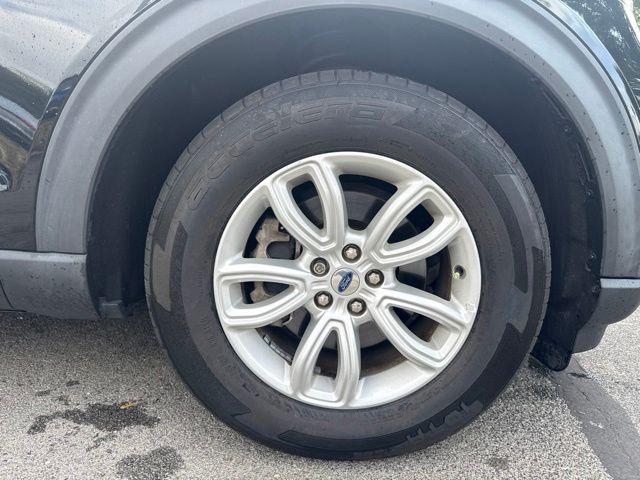 2021 Ford Explorer Base