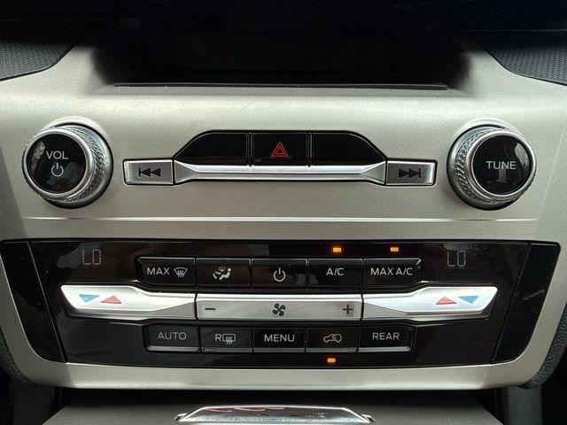 2021 Ford Explorer Base