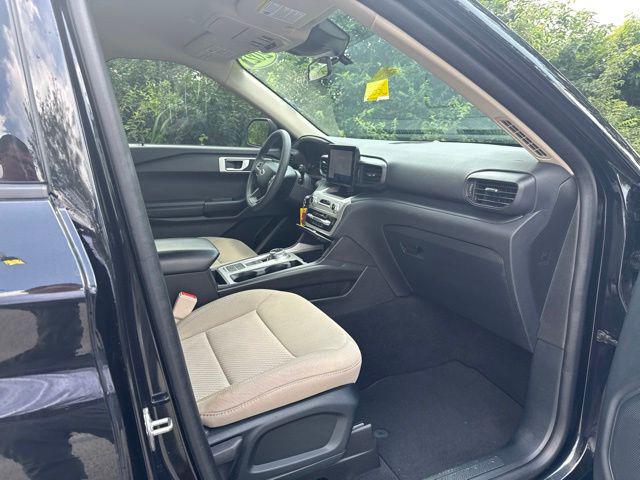 2021 Ford Explorer Base