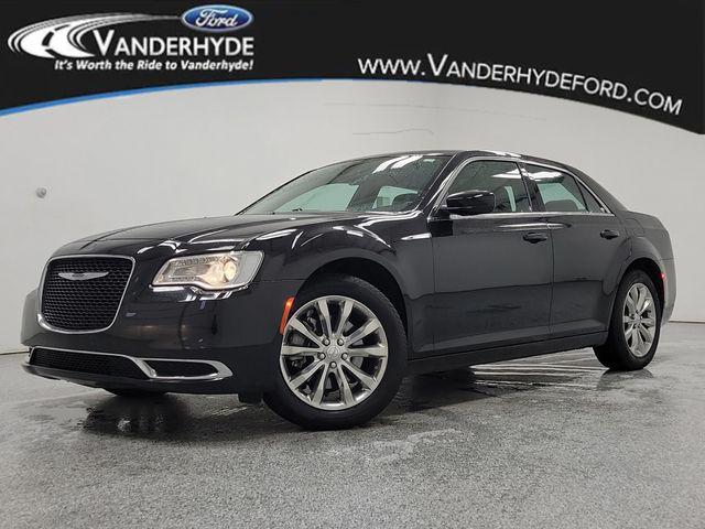 2022 Chrysler 300 Touring AWD for sale in Cedar Springs, MI