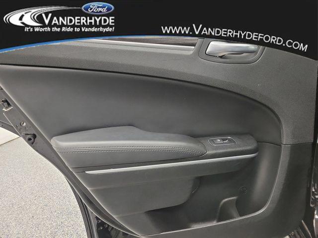 2022 Chrysler 300 Touring AWD