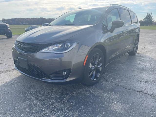 2020 Chrysler Pacifica Touring L 2020 Chrysler Pacifica Touring L