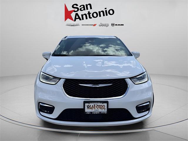 2022 Chrysler Pacifica Hybrid Touring L 2022 Chrysler Pacifica Hybrid Touring L