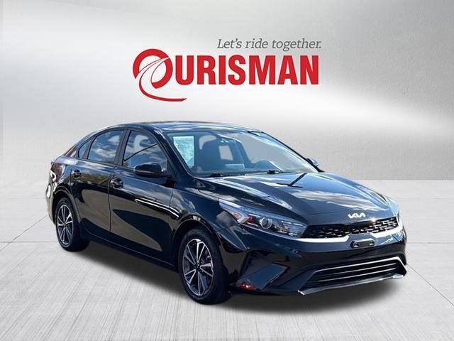 2022 Kia Forte LXS 2022 Kia Forte LXS
