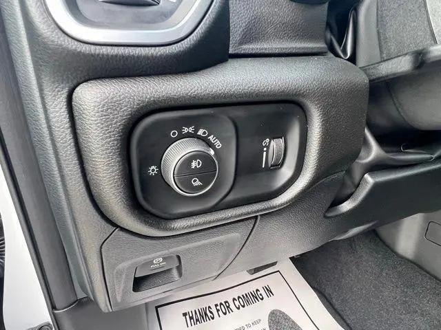 2026 Ram 1500 Lone Star Crew Cab 4x4 57 Box