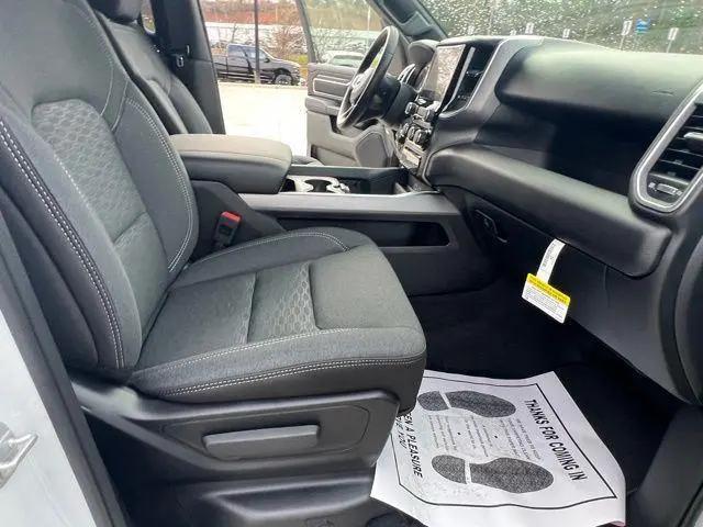 2026 Ram 1500 Lone Star Crew Cab 4x4 57 Box