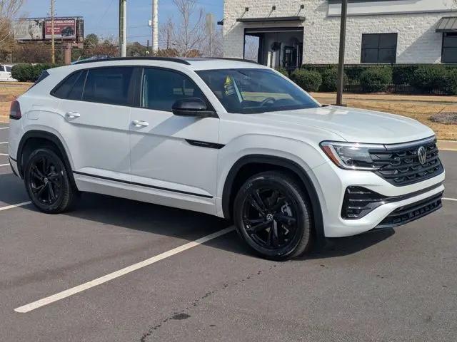 2026 Volkswagen Atlas Cross Sport SEL R-Line Black