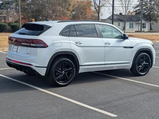 2026 Volkswagen Atlas Cross Sport SEL R-Line Black