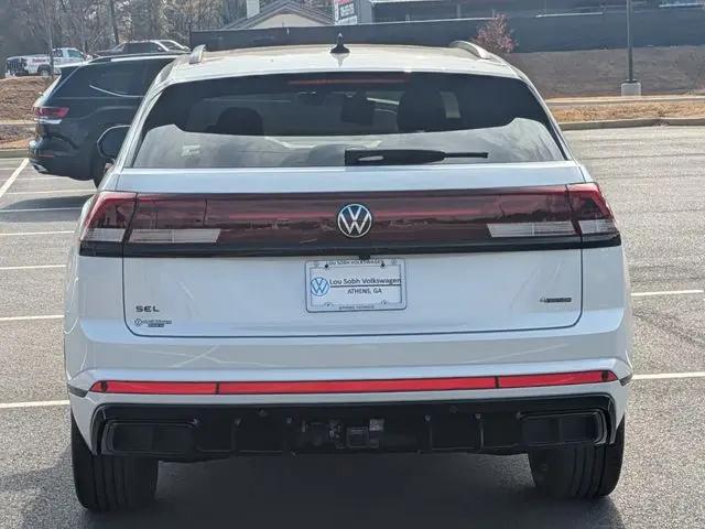 2026 Volkswagen Atlas Cross Sport SEL R-Line Black
