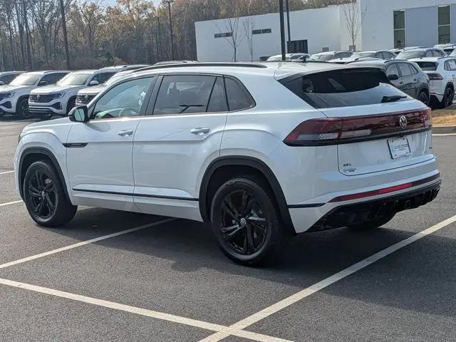 2026 Volkswagen Atlas Cross Sport SEL R-Line Black