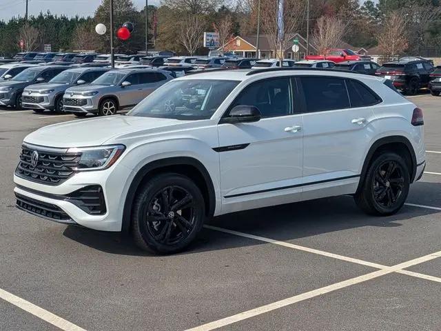 2026 Volkswagen Atlas Cross Sport SEL R-Line Black