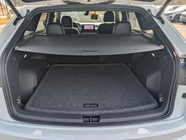 2026 Volkswagen Atlas Cross Sport SEL R-Line Black