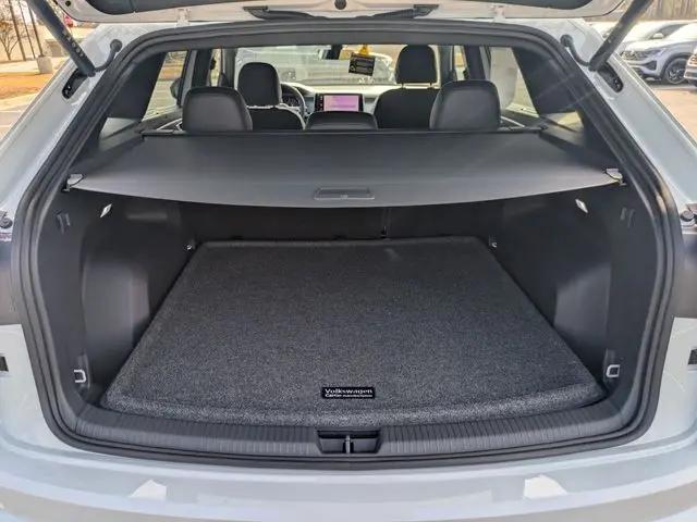 2026 Volkswagen Atlas Cross Sport SEL R-Line Black
