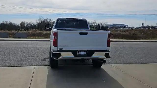 2026 Chevrolet Silverado 3500HD Crew Cab, Long Bed, WT Dual Rear Wheel, RWD
